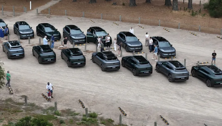 ZEEKR cars together